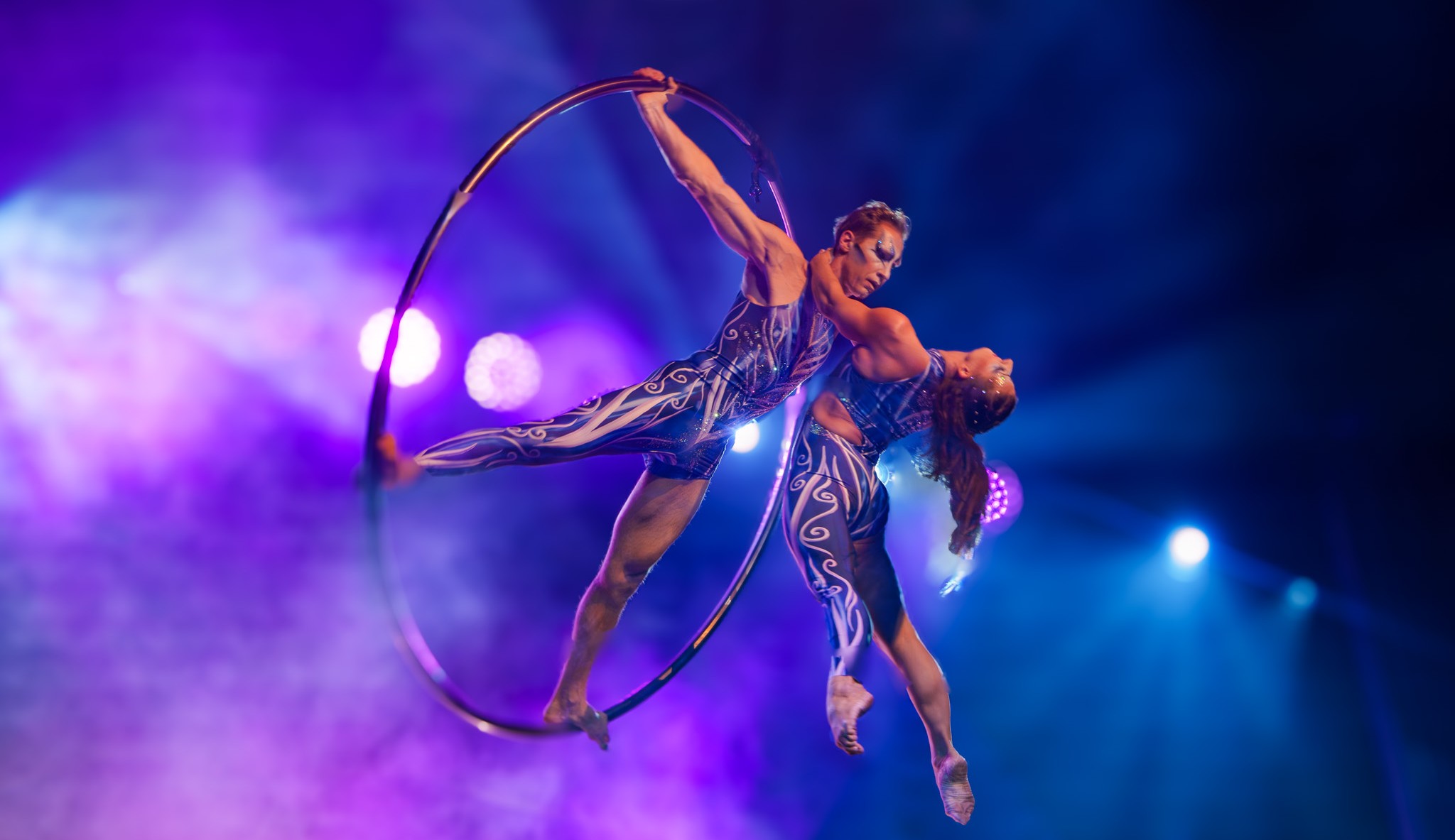 Cirque Musica Holiday Wonderland